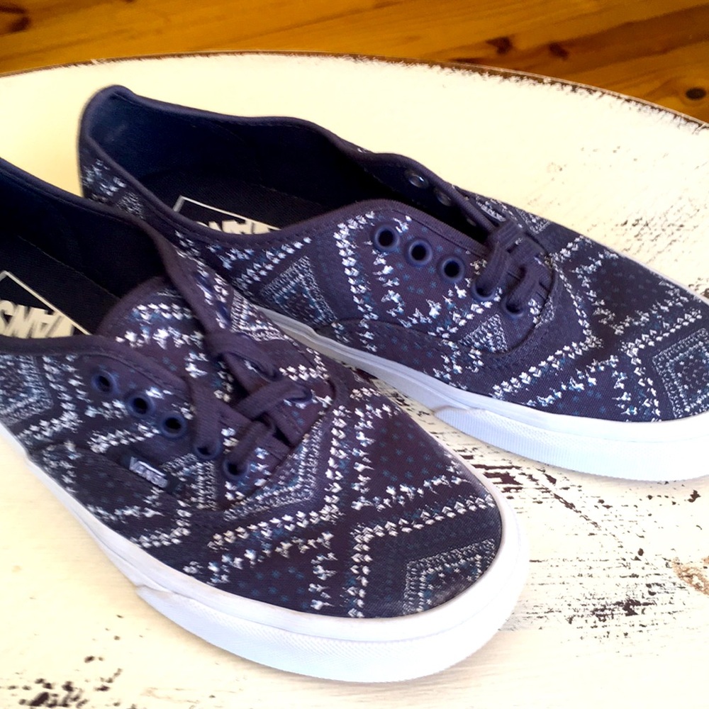 Vans sneaker canvas navy blue quilted design